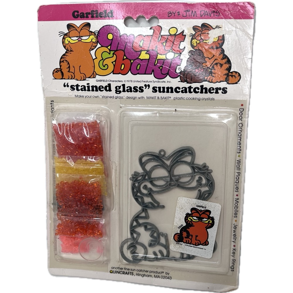 Garfield by Jim Davis vintage 1982 suncatcher